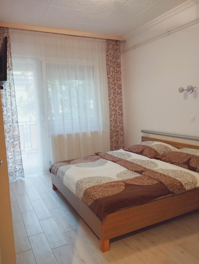 Ferienwohnung Ildiko Apartman Hajdúszoboszló Exterior foto